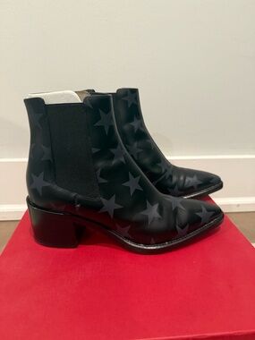 Star-Print Black Chelsea Booties